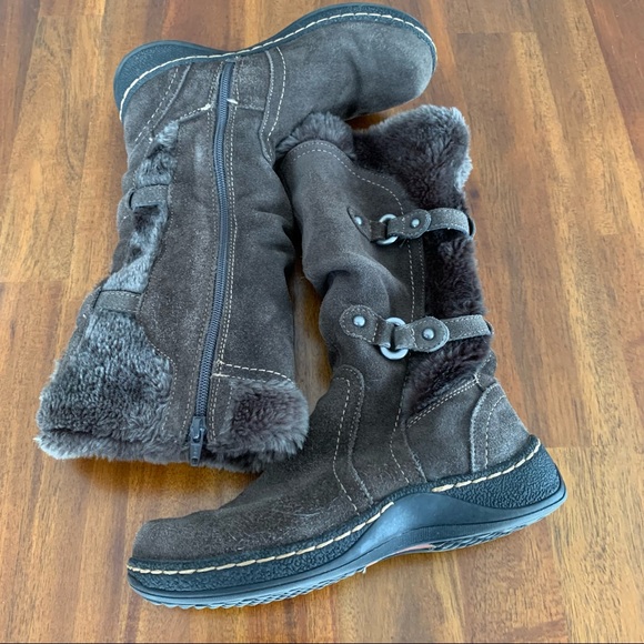 St.John’s Bay Ladies Winter Boots - Picture 3 of 5